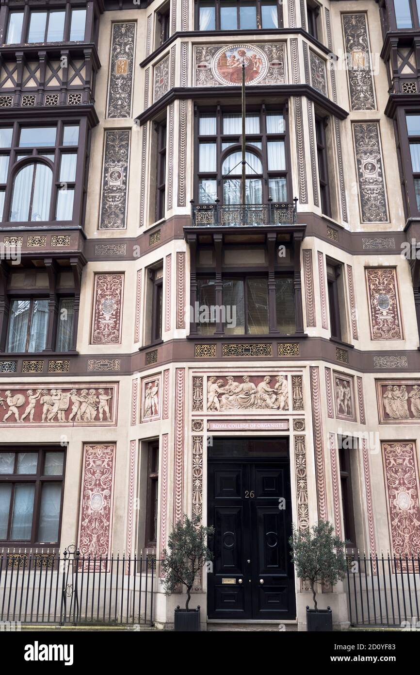 dh Royal College of Organists KENSINGTON GORE IMMEUBLE victorien DE LONDRES Le détail conçu par l'architecte H H Cole abrite une architecture extérieure royaume-uni Banque D'Images