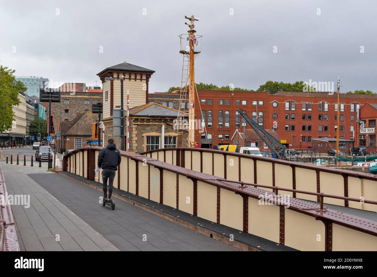BRISTOL CITY ANGLETERRE PRINCE STREET SWING BRIDGE MARCHANDS QUAY Banque D'Images