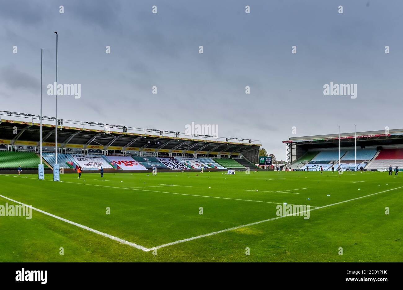 Twickenham, Royaume-Uni. 04e octobre 2020. The Stoop braving le temps et prêt pour le match de rugby Gallagher Premiership entre London Irish et Bristol Rugby à Twickenham Stoop, Twickenham, Angleterre, le 4 octobre 2020. Photo de Phil Hutchinson. Utilisation éditoriale uniquement, licence requise pour une utilisation commerciale. Aucune utilisation dans les Paris, les jeux ou les publications d'un seul club/ligue/joueur. Crédit : UK Sports pics Ltd/Alay Live News Banque D'Images