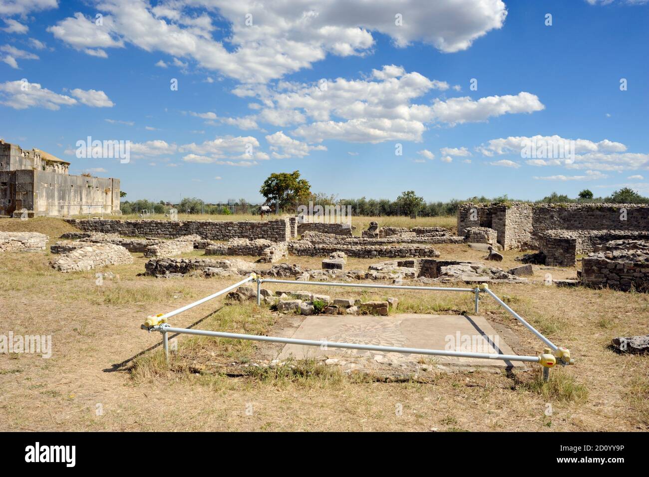 Italie, Basilicate, Venosa, Parc archéologique, ruines chrétiennes primitives, complexe épiscopal Banque D'Images