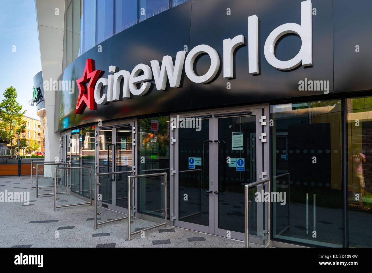 LONDRES, ANGLETERRE - 26 JUIN 2020 : le cinéma Cineworld de South Ruislip, Londres, Angleterre a fermé pendant la pandémie COVID-19 - 042 Banque D'Images