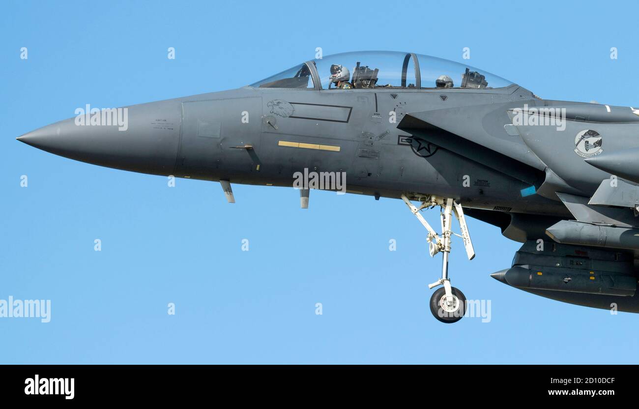 F-15E Strike Eagle forme 492e escadron de mad Hatters approche de Atterrir à RAF Lakenheath Banque D'Images