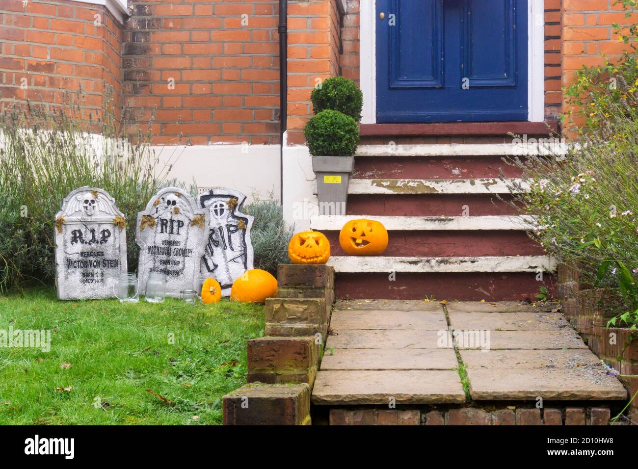 Halloween exposition à l'extérieur d'une maison dans le sud de Londres. Banque D'Images