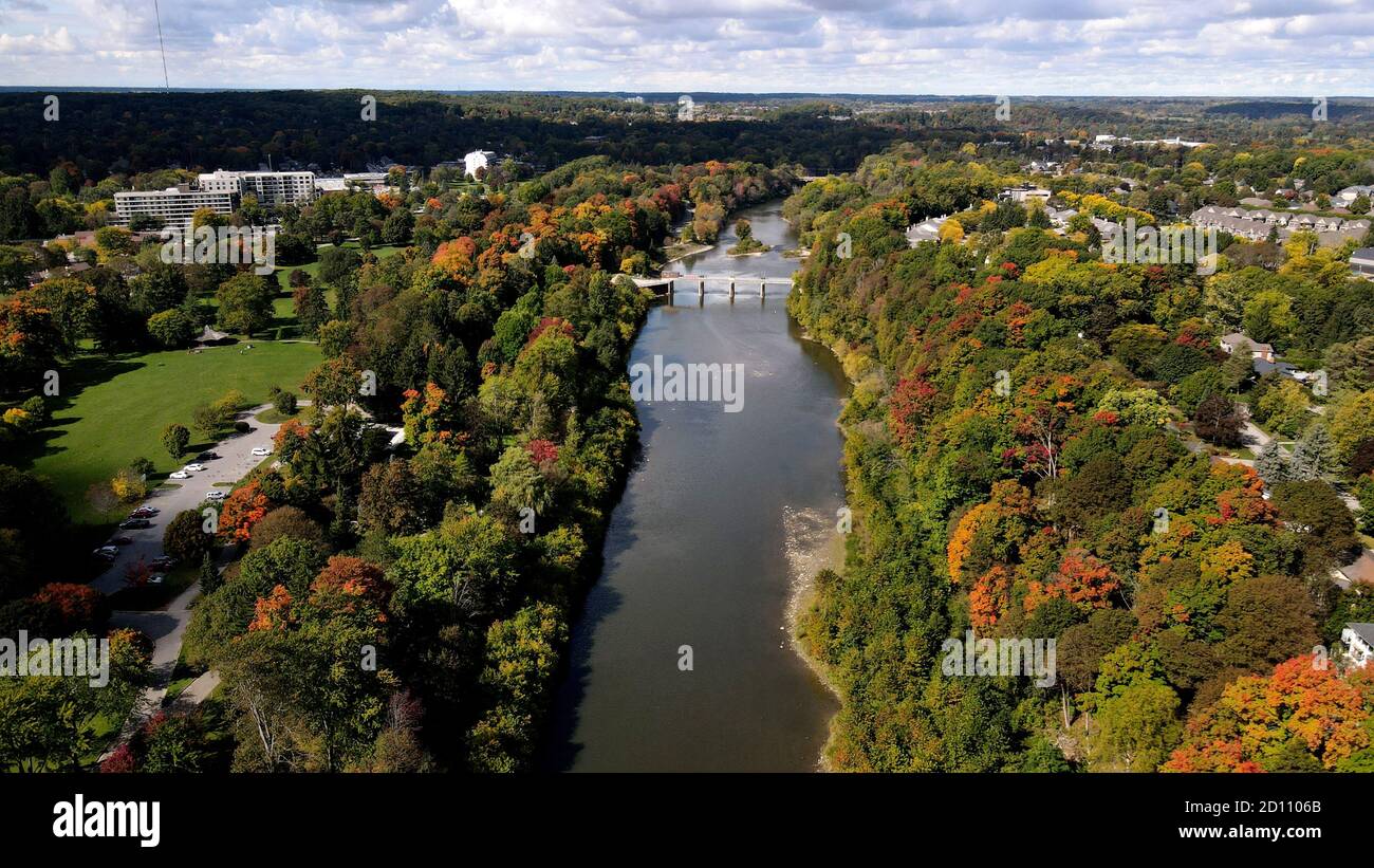 1er octobre 2020, Springbank Park à London Ontario Canada. Vue aérienne sur les deux ouest de Byron. Luke Durda/Alamy Banque D'Images