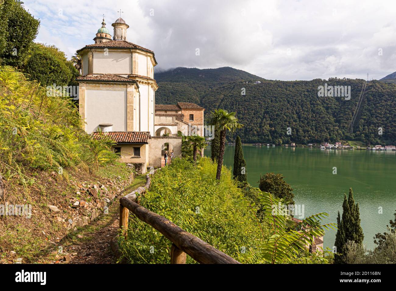 L'église de Morcote sur le lac de Lugano au Tessin, Circolo di Carona, Suisse Banque D'Images