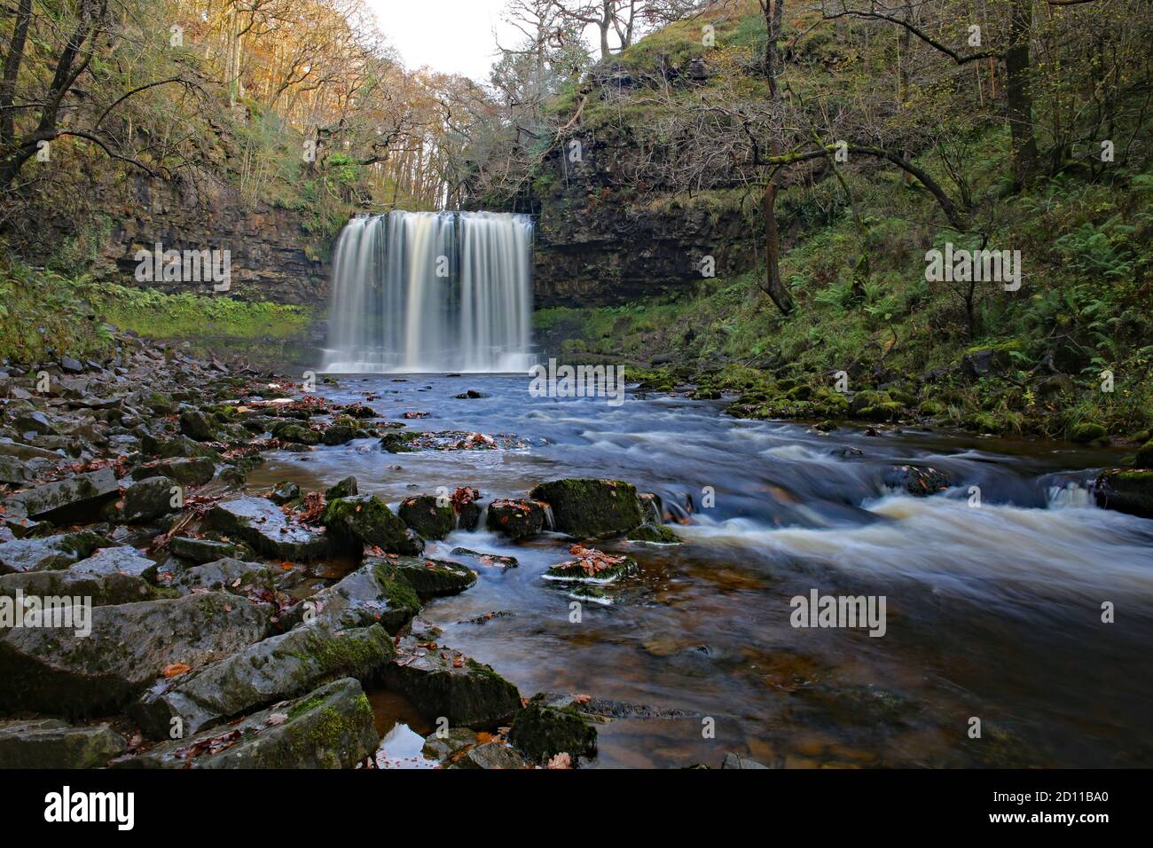 Sgwd an Eira Waterfall, Pontneddfechan, Brecon Beacons, pays de Galles Banque D'Images