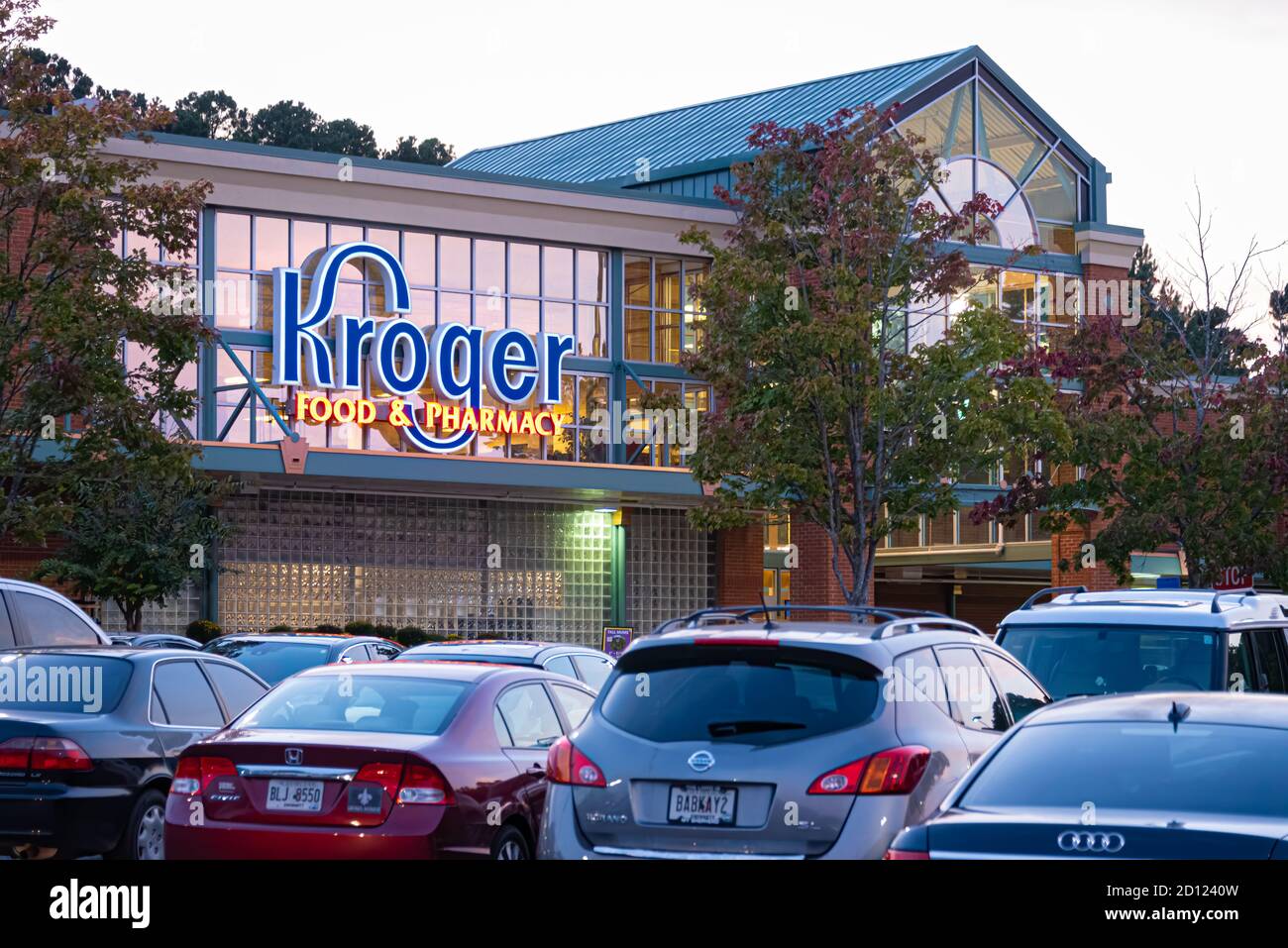 Kroger Food & Pharmacy Store à Sunset à Snellville (Metro Atlanta), Géorgie. (ÉTATS-UNIS) Banque D'Images