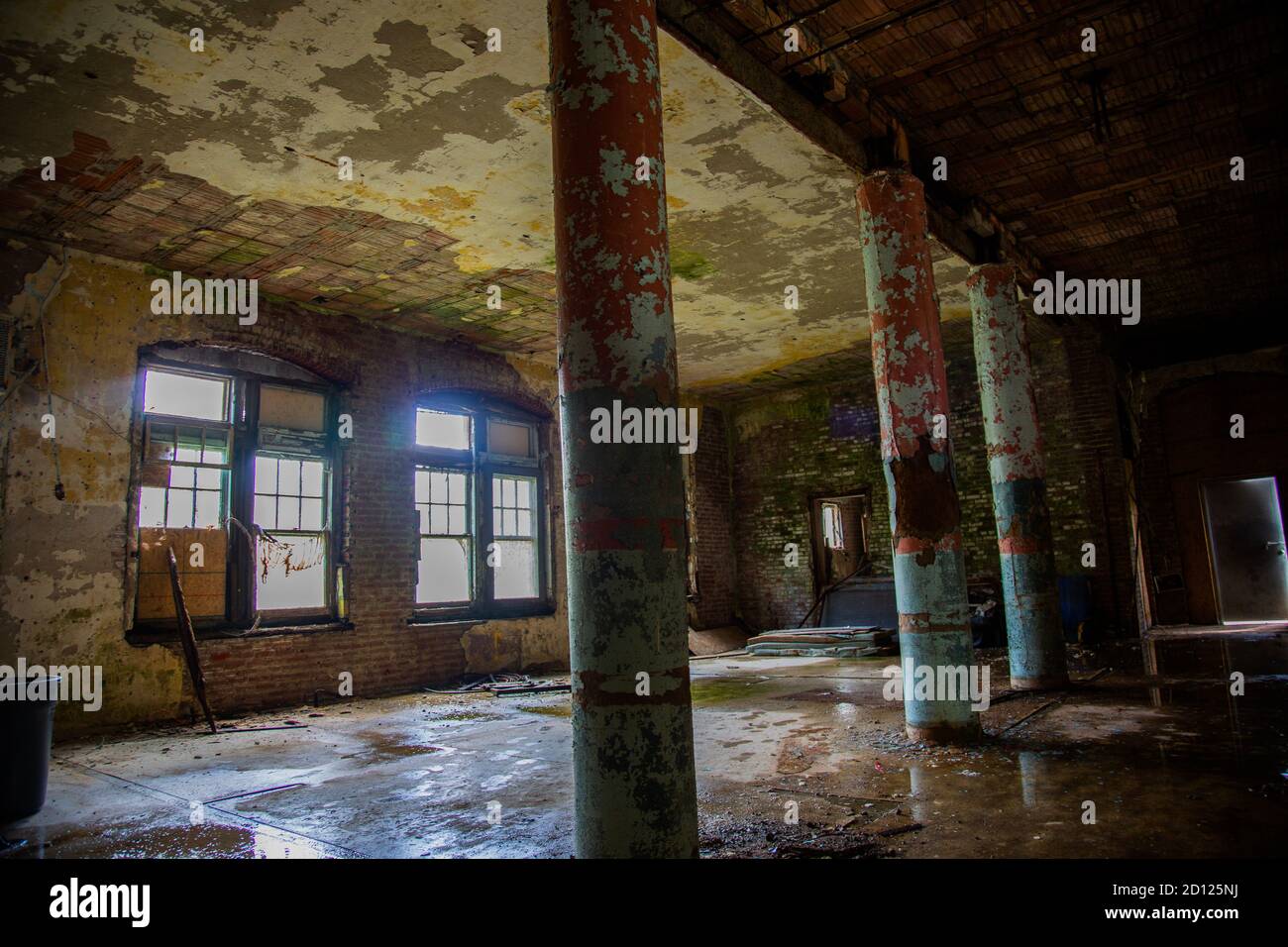 The Haunted Pennhurst School, également connue sous le nom de Pennhurst Asylum, en raison de ses conditions déplorables, de manque de personnel et de surpeuplement Banque D'Images