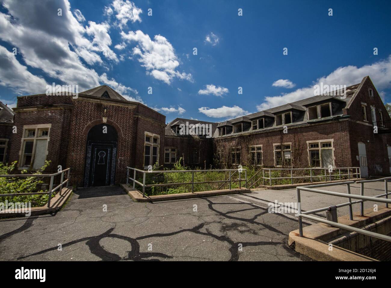 The Haunted Pennhurst School, également connue sous le nom de Pennhurst Asylum, en raison de ses conditions déplorables, de manque de personnel et de surpeuplement Banque D'Images