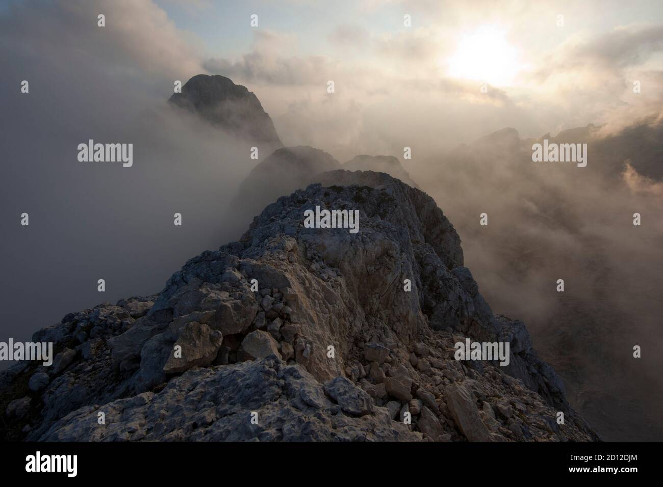 Géographie / Voyage, Slovénie, Alpes juliennes, soirée d'automne sur le Bovski Gamsovec, droits-supplémentaires-déstockage-Info-non-disponible Banque D'Images