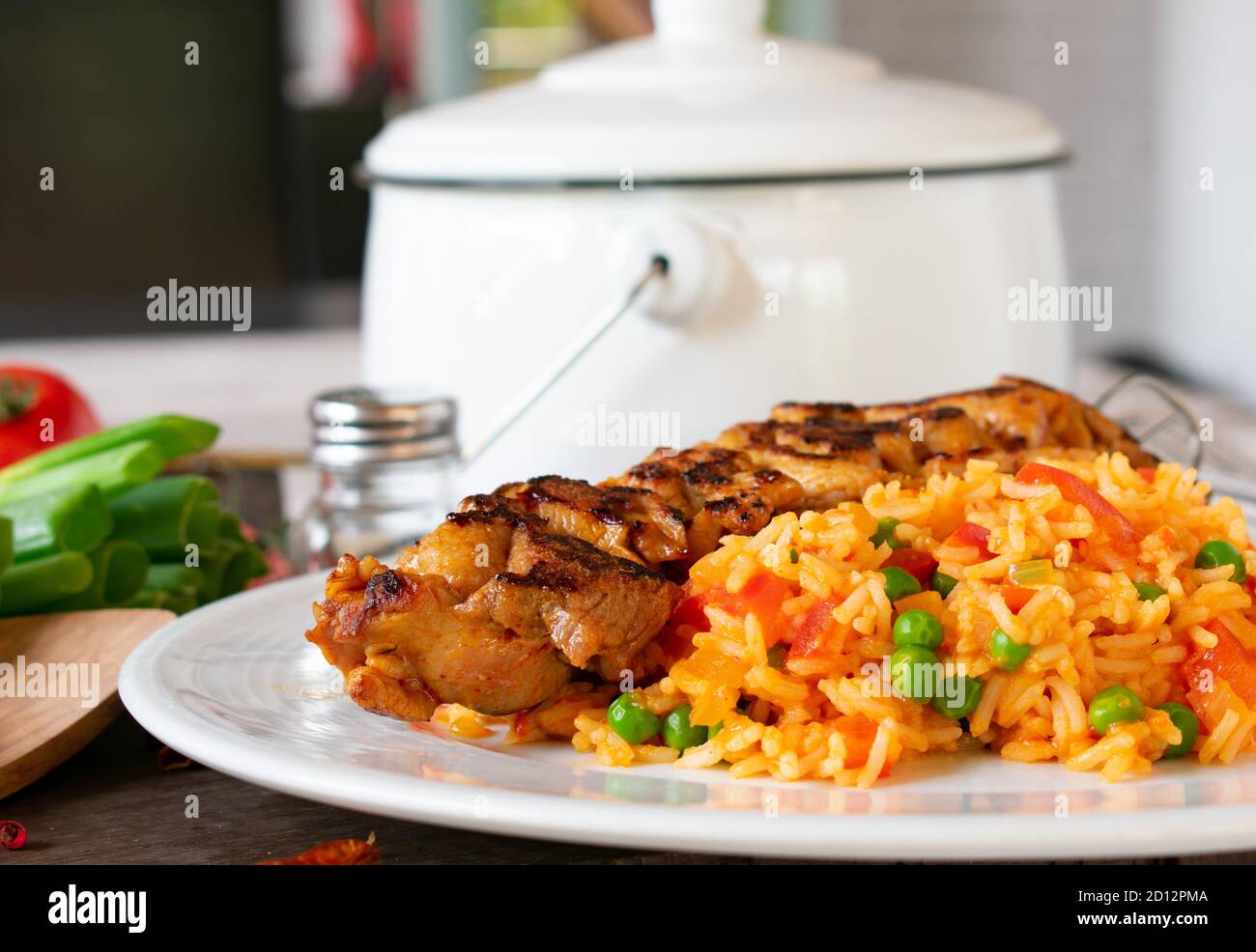 plat de viande méditerranéen avec riz Banque D'Images