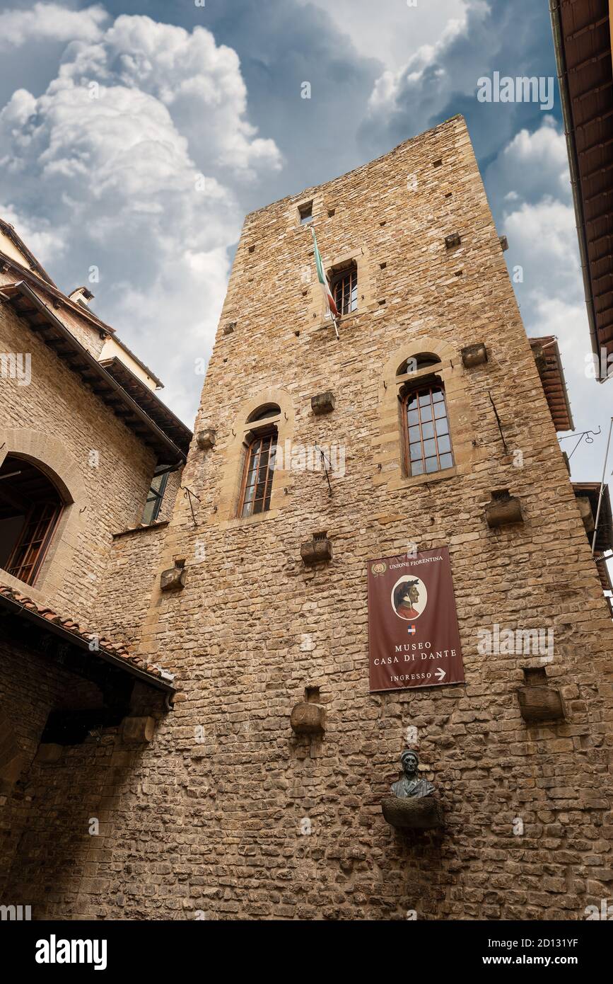 Maison et musée de Dante Alighieri (auteur de la Divine Comedy) dans le centre-ville de Florence, site du patrimoine mondial de l'UNESCO, Toscane, Italie, Europe. Banque D'Images