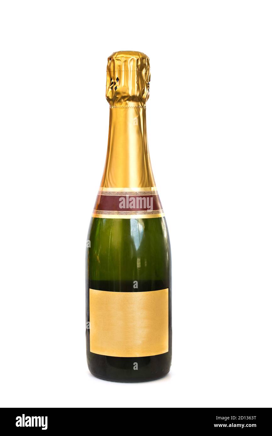 Bouteille de champagne avec étiquette dorée vierge, isolée sur fond blanc Banque D'Images