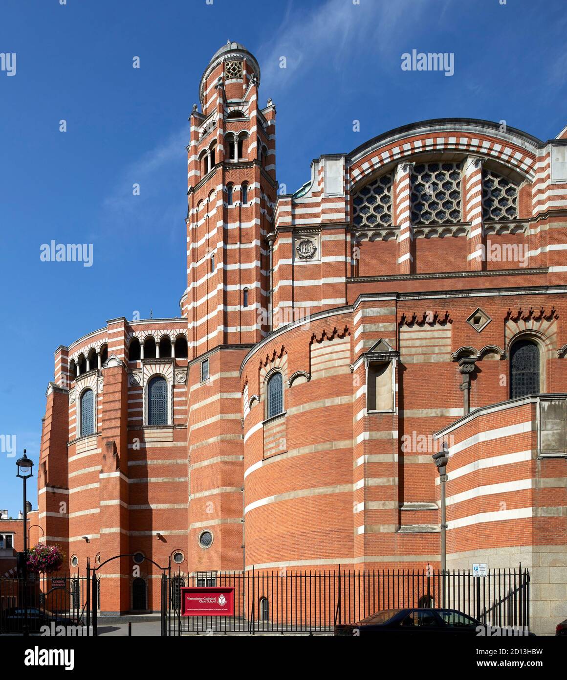 Cathédrale de Westminster (1903) John Francis Bentley. Paysage urbain, rues et façades de Londres, Londres, Royaume-Uni. Architecte : divers, 2020. Banque D'Images
