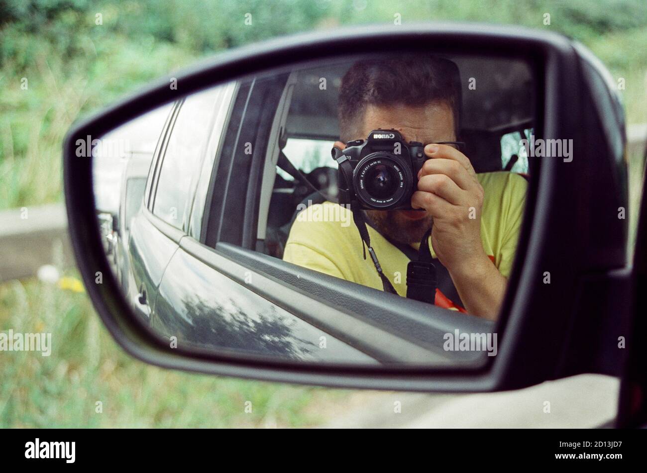 Autoportrait sur un miroir de vision de l'oreille, Devon, Angleterre, Royaume-Uni. Banque D'Images