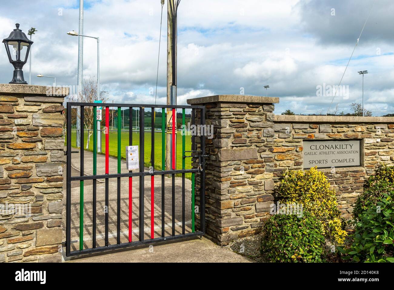 Clonakilty, West Cork, Irlande. 5 octobre 2020. Le siège social de GAA a annoncé cet après-midi que tous les présentoirs du club doivent être reportés jusqu'à nouvel ordre en raison des cas de hausse de COVID-19. Avec le NPHET conseiller au gouvernement de déplacer tout le pays vers les restrictions de niveau 5, un verrouillage virtuel, le GAA a suspendu les jeux de compétition et cinq finales de comté. C'est après que les fans de GAA ont été vus célébrer après que Blackrock a gagné le Cork Senior Hurling Championships hier. Clonakilty GAA Club a été fermé aujourd'hui, mais la salle de gym est restée ouverte. Crédit : AG News/Alay Live News Banque D'Images