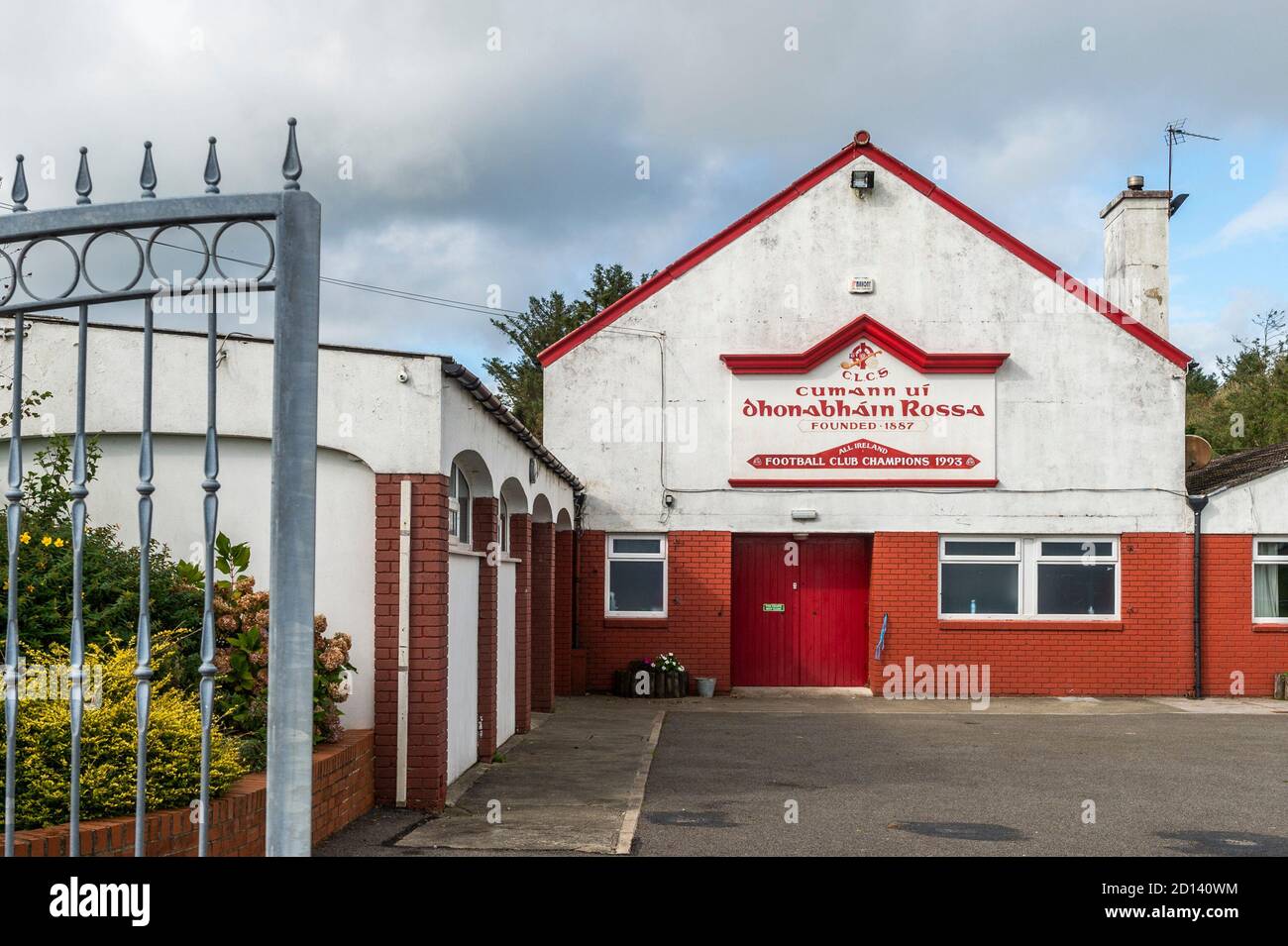 Skibbereen, West Cork, Irlande. 5 octobre 2020. Le siège social de GAA a annoncé cet après-midi que tous les présentoirs du club doivent être reportés jusqu'à nouvel ordre en raison des cas de hausse de COVID-19. Avec le NPHET conseiller au gouvernement de déplacer tout le pays vers les restrictions de niveau 5, un verrouillage virtuel, le GAA a suspendu les jeux de compétition et cinq finales de comté. C'est après que les fans de GAA ont été vus célébrer après que Blackrock a gagné le Cork Senior Hurling Championships hier. Le club GAA O'Donovan Rossa de Skibbereen a été fermé aujourd'hui. Crédit : AG News/Alay Live News Banque D'Images