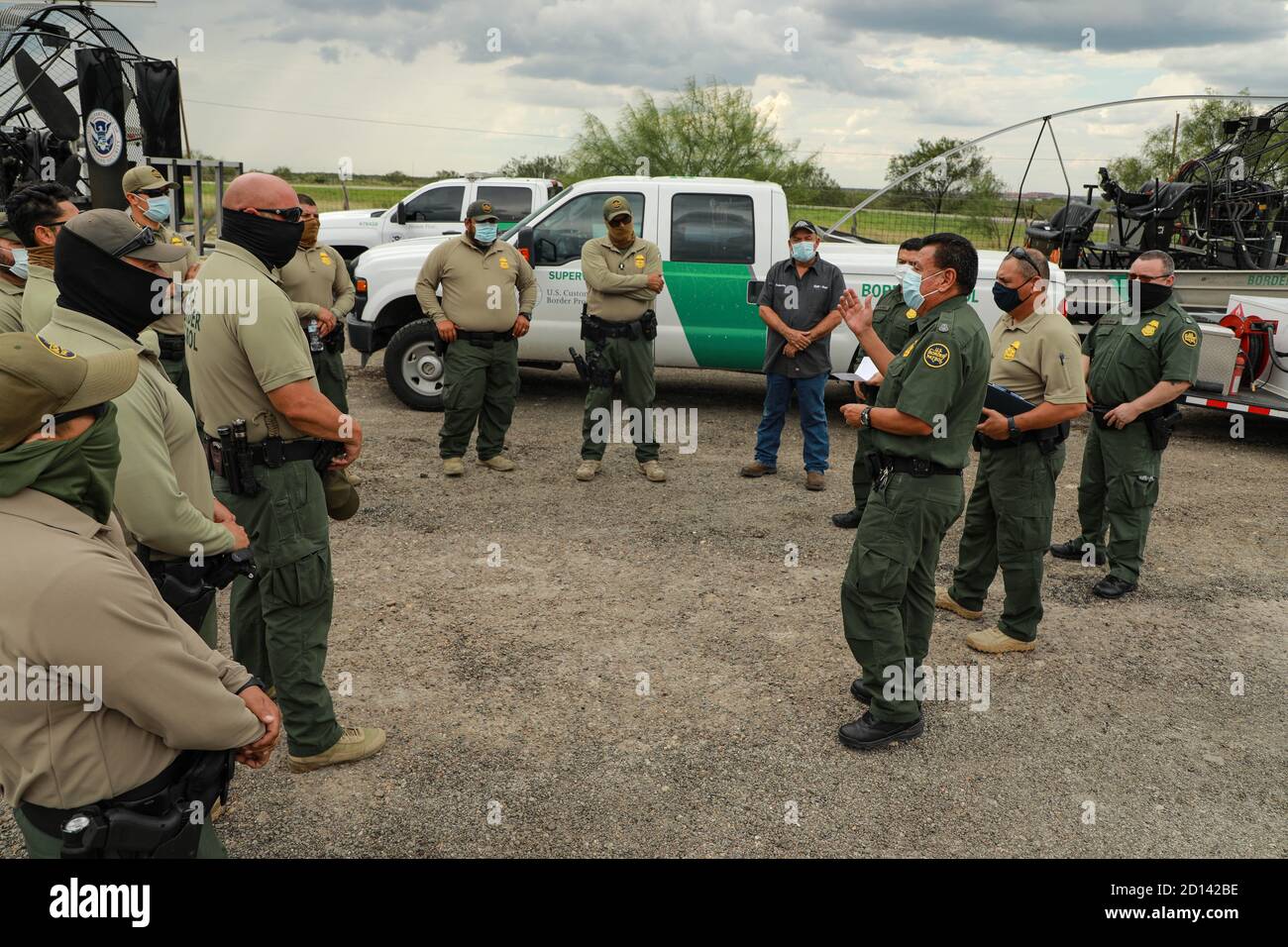 Le 14 septembre 2020, alors que l'ouragan Sally approchait de la côte américaine du Golfe, le secteur de la patrouille frontalière de Laredo a mobilisé du personnel et des ressources pour appuyer les interventions d'urgence et protéger la région frontalière contre l'impact de la tempête. Banque D'Images