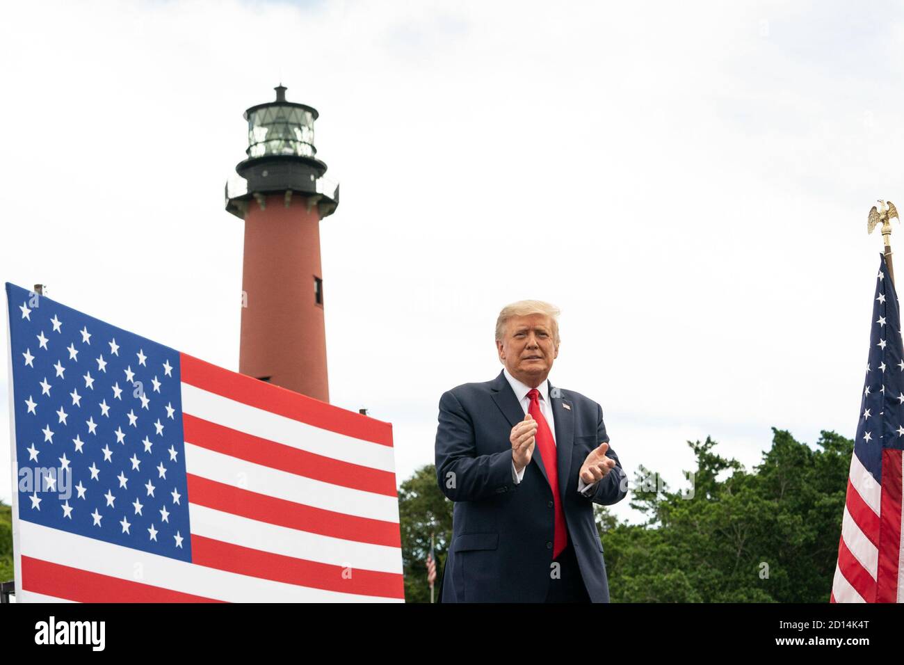 Le président Trump se rend en Floride. Le président Donald J. Trump arrive le mardi 8 septembre 2020 au phare et musée Jupiter Inlet à Jupiter, en Floride Banque D'Images