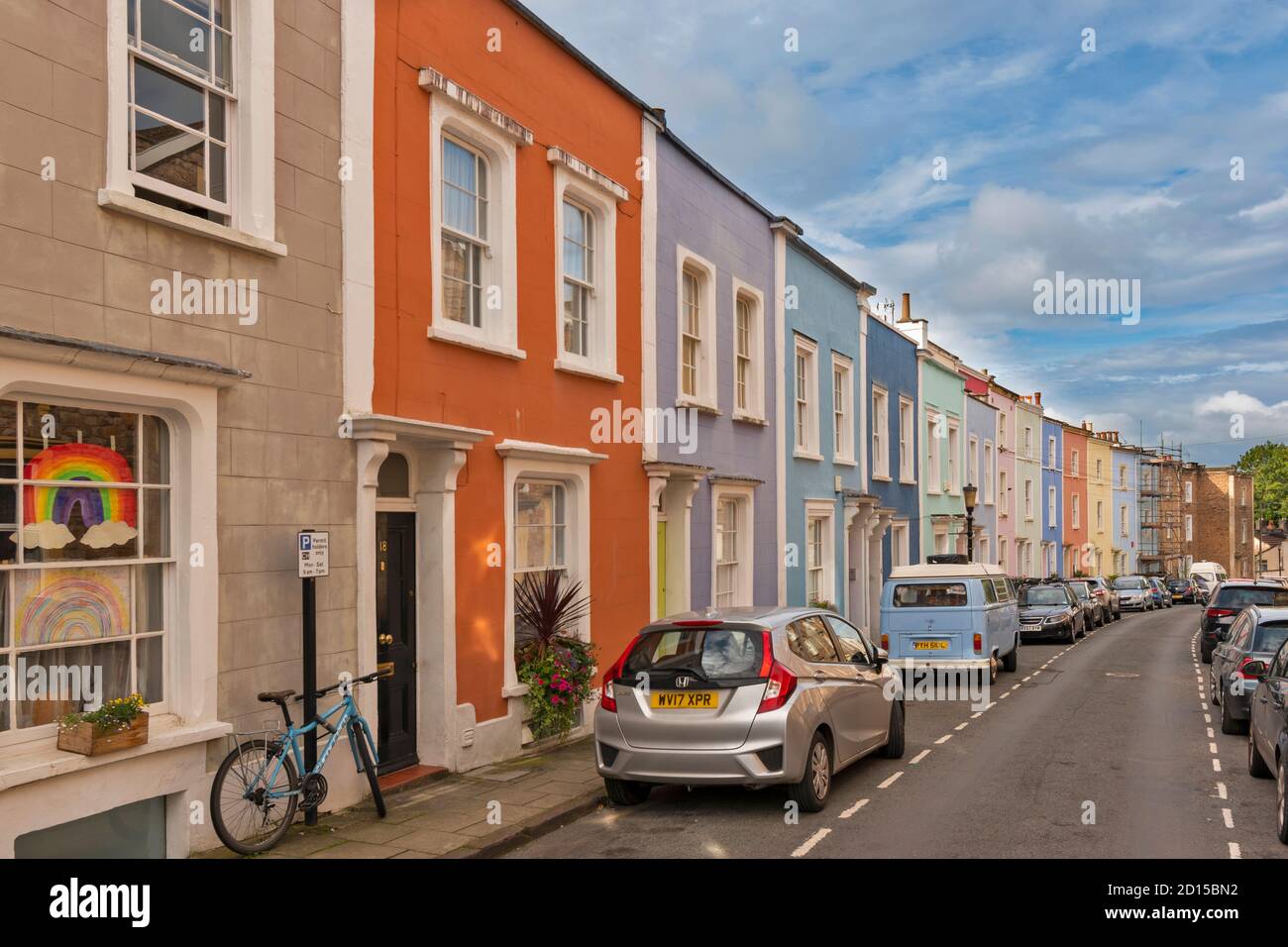 BRISTOL VILLE LES MAISONS COLORÉES DANS LE BOIS DE CLIFTON ET BELLEVUE CRESCENT RÉGION DE LA VILLE Banque D'Images
