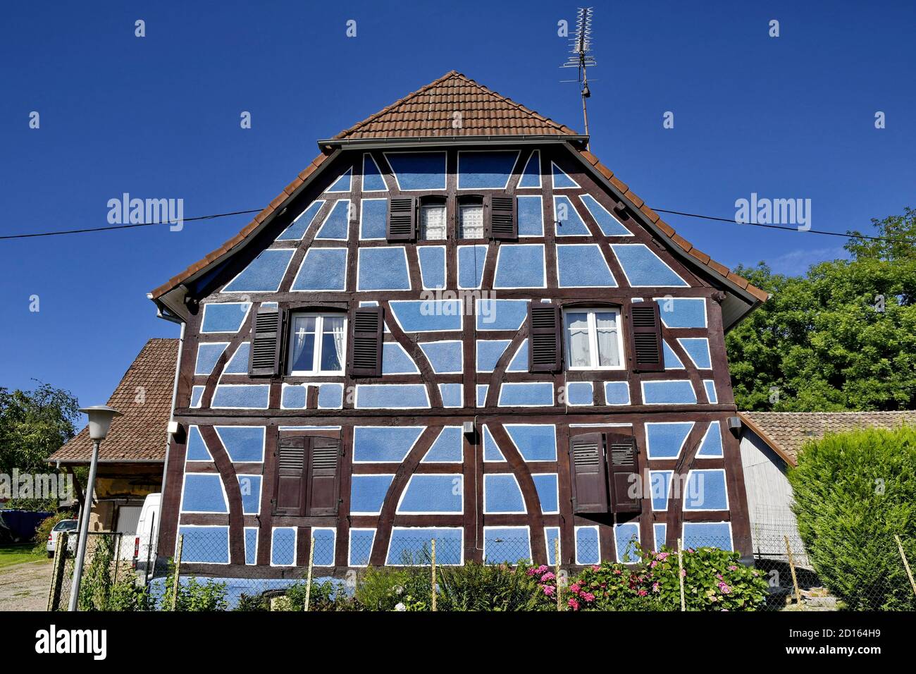 France, territoire de Belfort, maison bleue alsacienne à colombages Banque D'Images