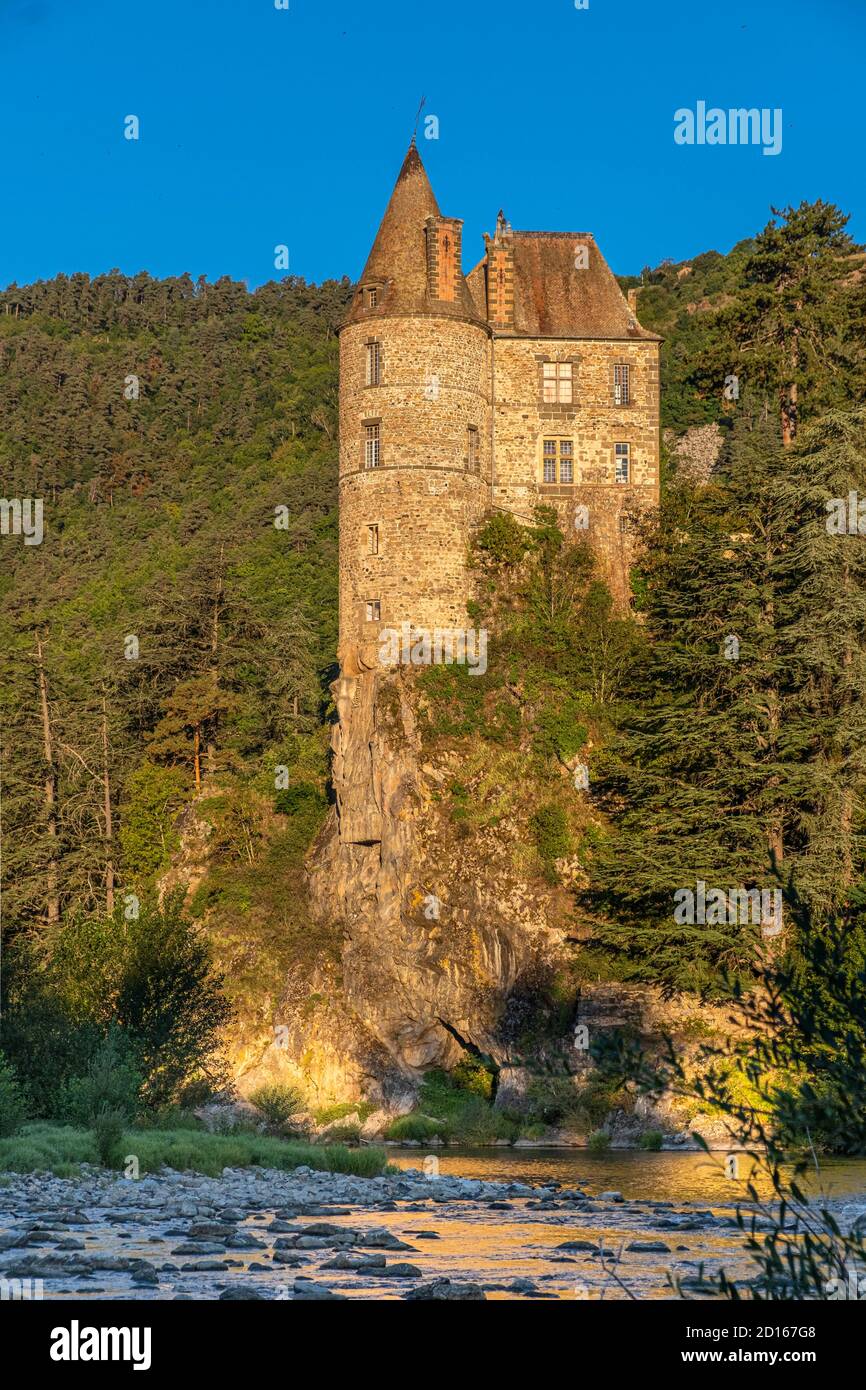 France, haute Loire, Lavoute sur Loire, Château de Lavoute Polignac au-dessus de la Loire Banque D'Images