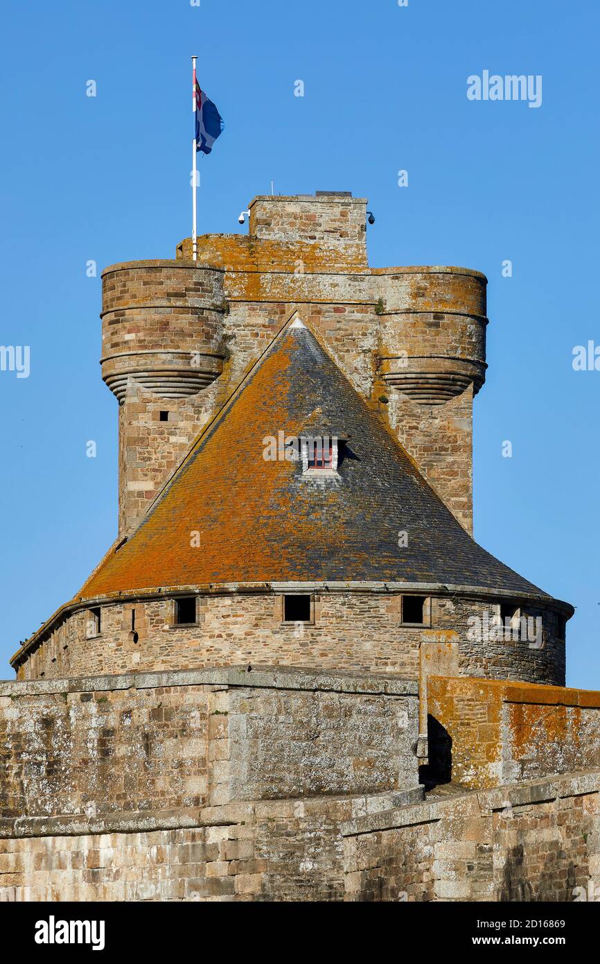 France, Ille et Vilaine, Côte d'Emeraude, Saint Malo, la ville fortifiée et le donjon du château Banque D'Images