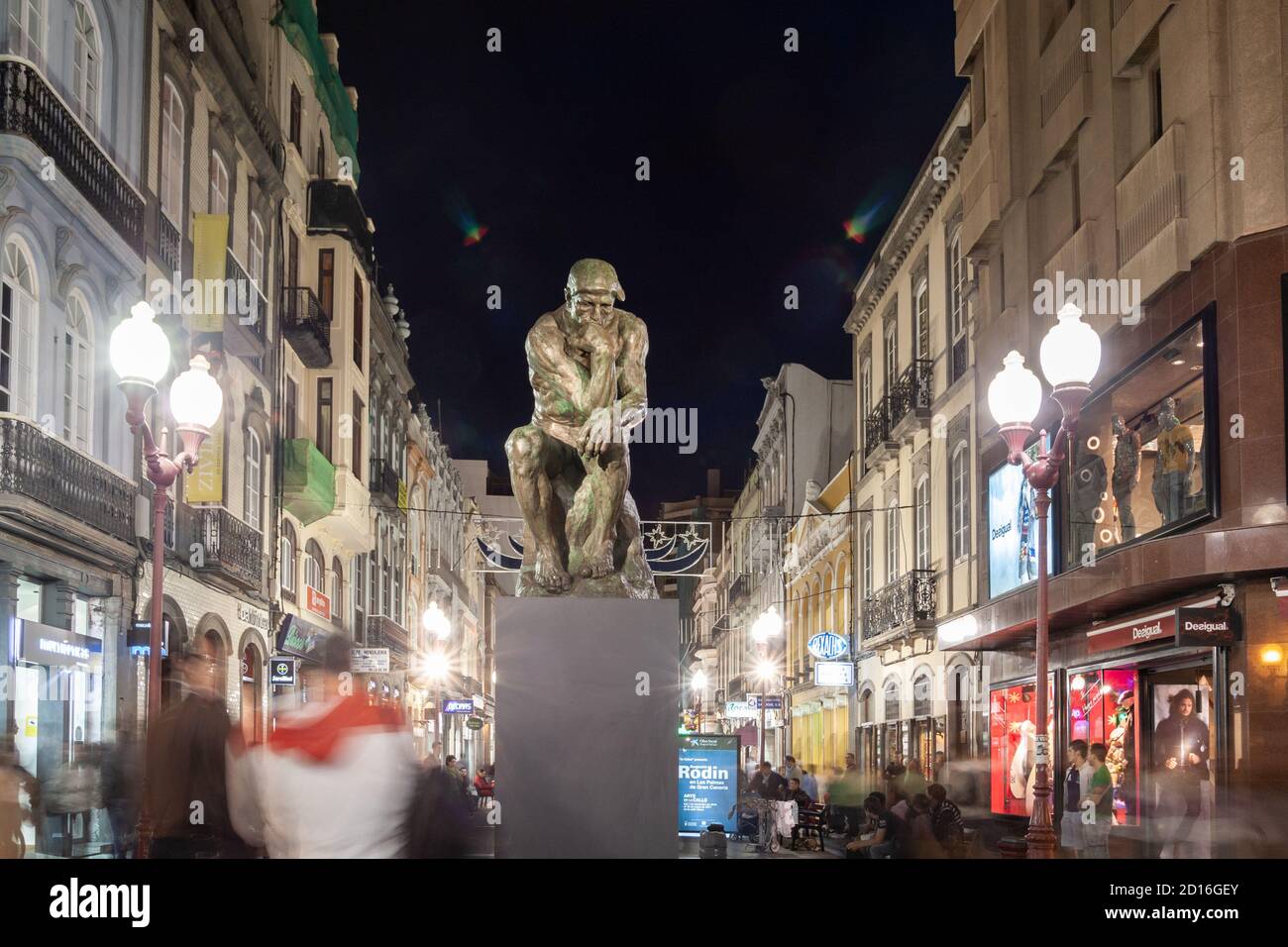 Le penseur d'Auguste Rodin, exposition d'art de rue à Las Palmas sur Gran Canaria. Banque D'Images