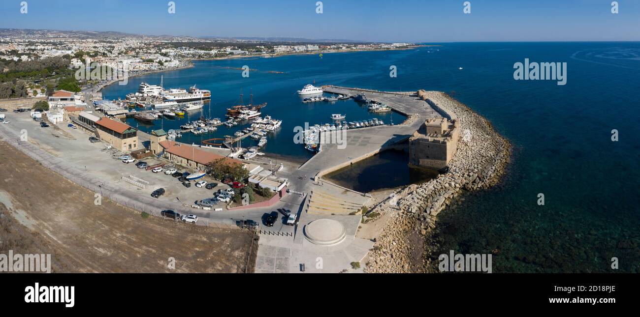 Vue aérienne du château de paphos et du port, Kato Paphos, Chypre. Banque D'Images