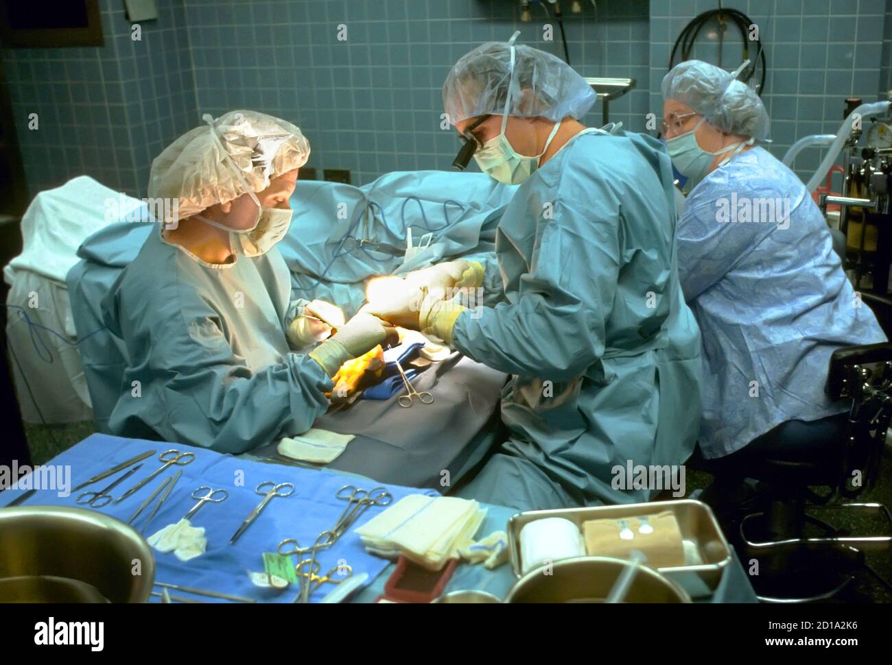 La scène de la salle d'opération orthopédique Banque D'Images