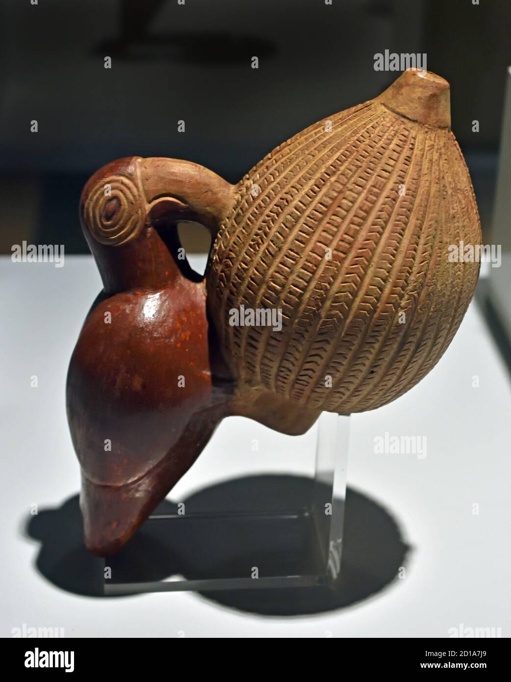 Bateau représentant un pakaro mangeant un fruit, UN Chimú Inca récipient en céramique de la fin Horizon 1400-1533 AD Pérou, péruvien, Amérique, Pajaro Banque D'Images