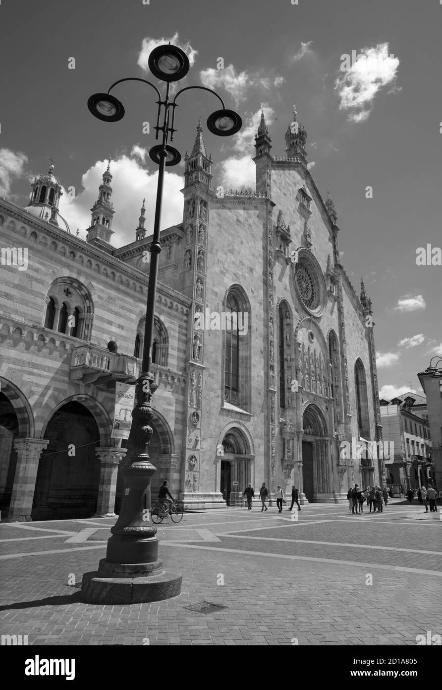 CÔME, ITALIE - 9 MAI 2019 : le portail du Duomo - cathédrale. Banque D'Images