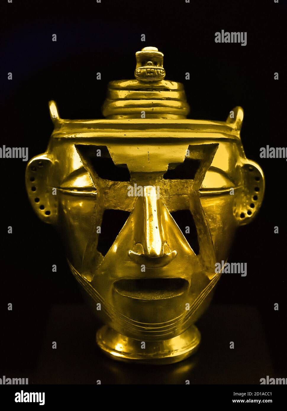 La civilisation Quimbaya (cacique) était une culture pré-colombienne de Colombie, 540 - 640 AD Amérique, américaine, ( noté pour leur travail d'or caractérisé par la précision technique et les conceptions détaillées.) Statuette dorée Banque D'Images