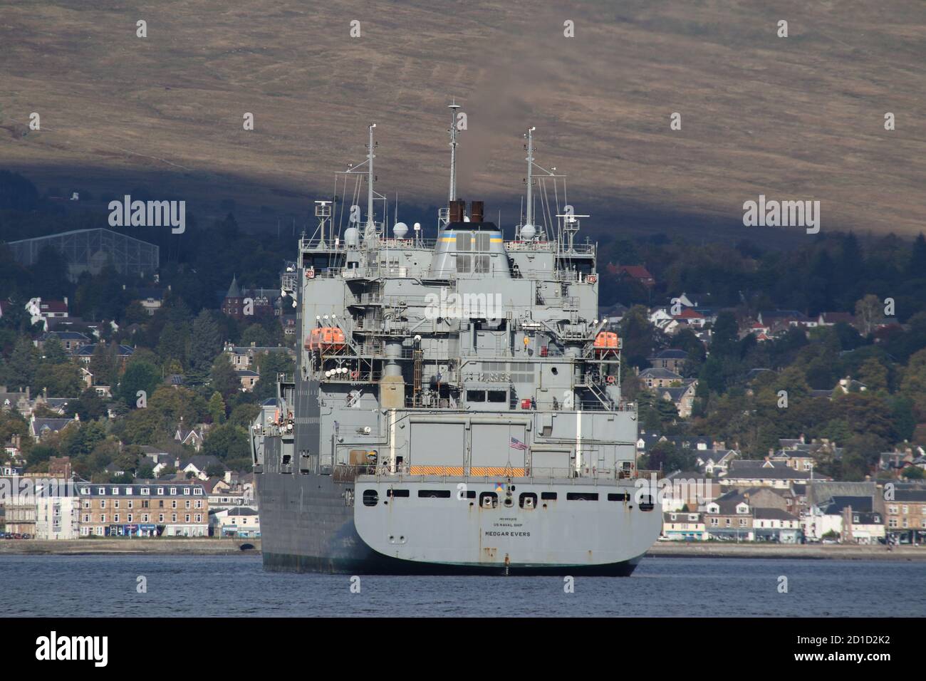 USNS Medgar Evers (T-AKE-13), un navire de fret sec de classe Lewis et Clark exploité par la marine des États-Unis, à l'ancre au large de Greenock après son arrivée pour l'exercice joint Warrior 20-2. Banque D'Images