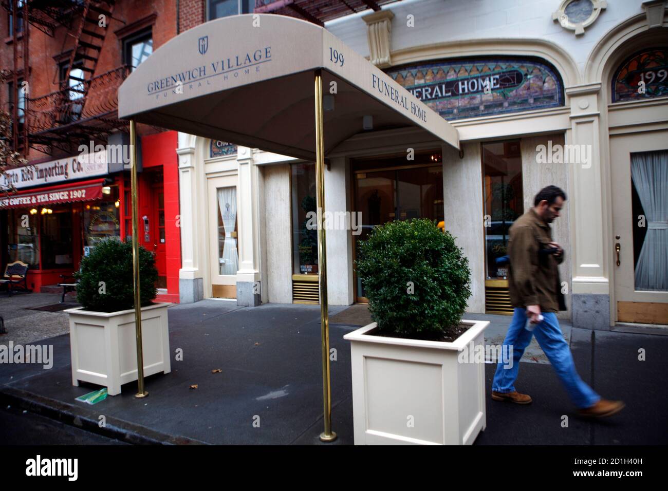 An Exterior View Of The Greenwich Village Funeral Home Where The Body Of Natasha Richardson Was Reportedly Taken In New York March 19 09 The Theater And Movie Worlds Mourned Natasha Richardson