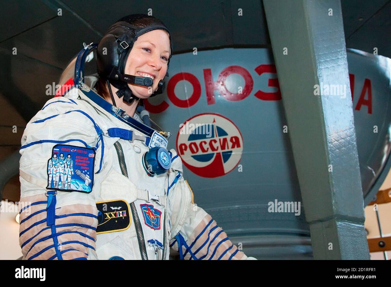 U.S. astronaut Tracy Caldwell Dyson takes part in an examination at the Star City space centre outside Moscow March 12, 2010. Caldwell Dyson, Russia's cosmonauts Alexander Skvortsov and Mikhail Kornienko are scheduled