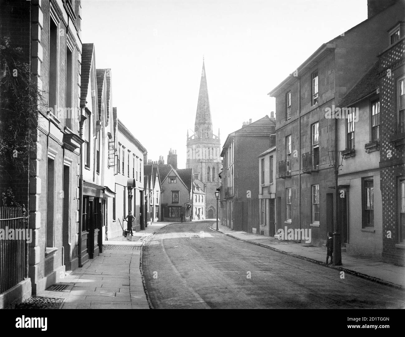 ABINGDON, Oxfordshire. Vue sur la rue East St Helen en direction de l'église St Helen. Photographié en 1890 par Henry Taunt. Banque D'Images