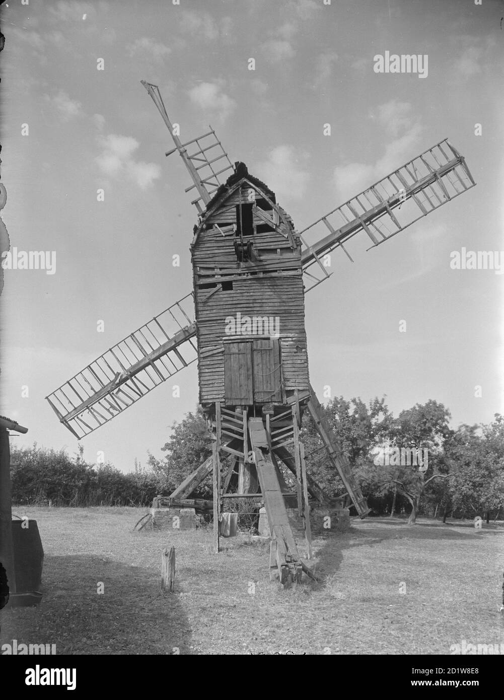 Vue extérieure du moulin à vent Bozeat. Banque D'Images