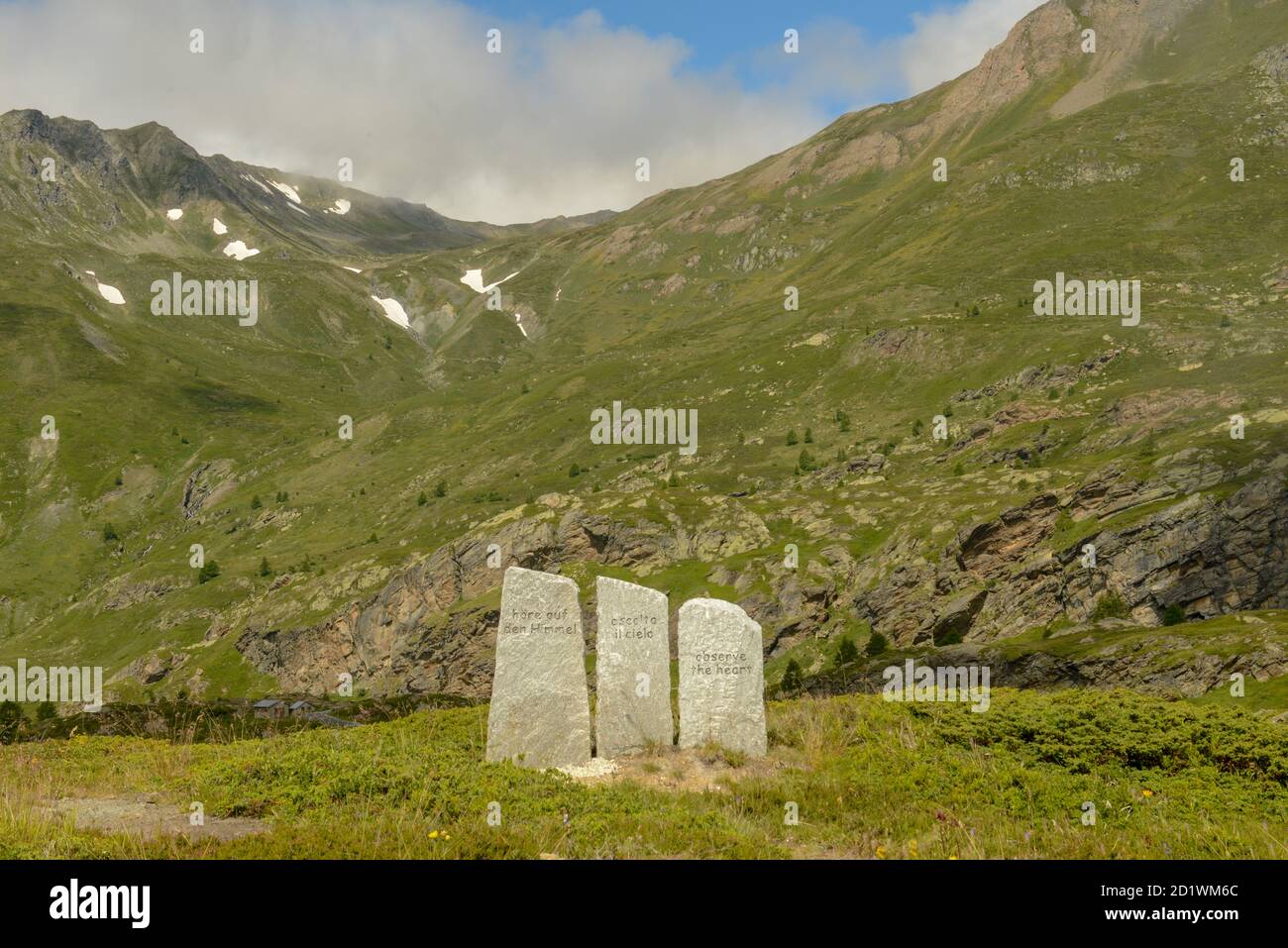 Le Simplon passe dans les alpes entre la Suisse et l'Italie Banque D'Images