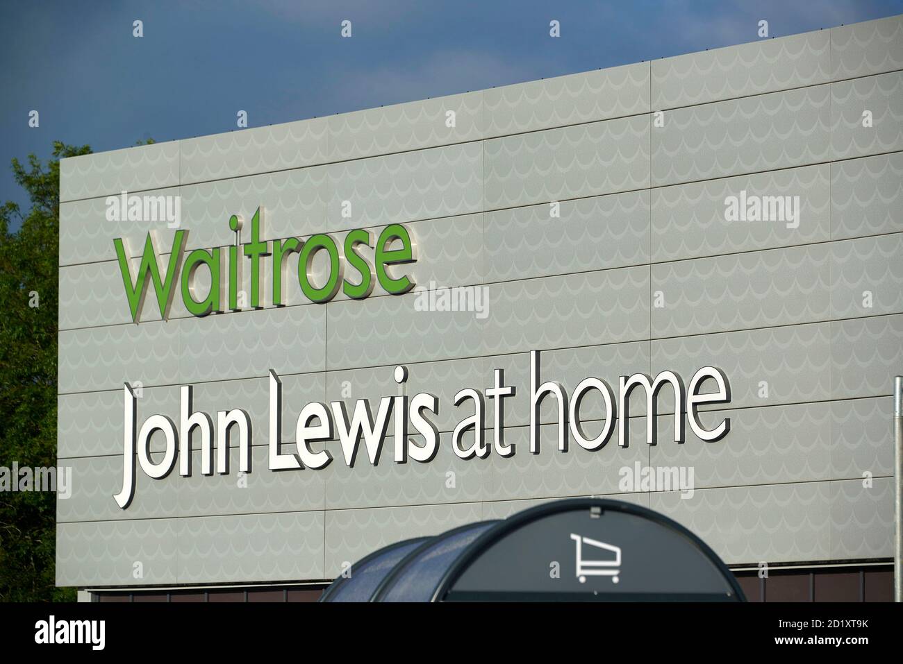 John Lewis au magasin de détail de Waitrose à Horesham, dans le sud-est de l'Angleterre, au Royaume-Uni Banque D'Images