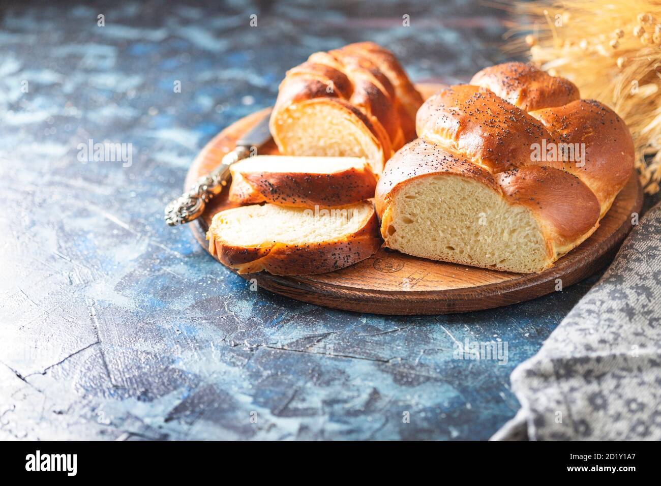 Pain au challah maison, sélection. Pain traditionnel. Banque D'Images