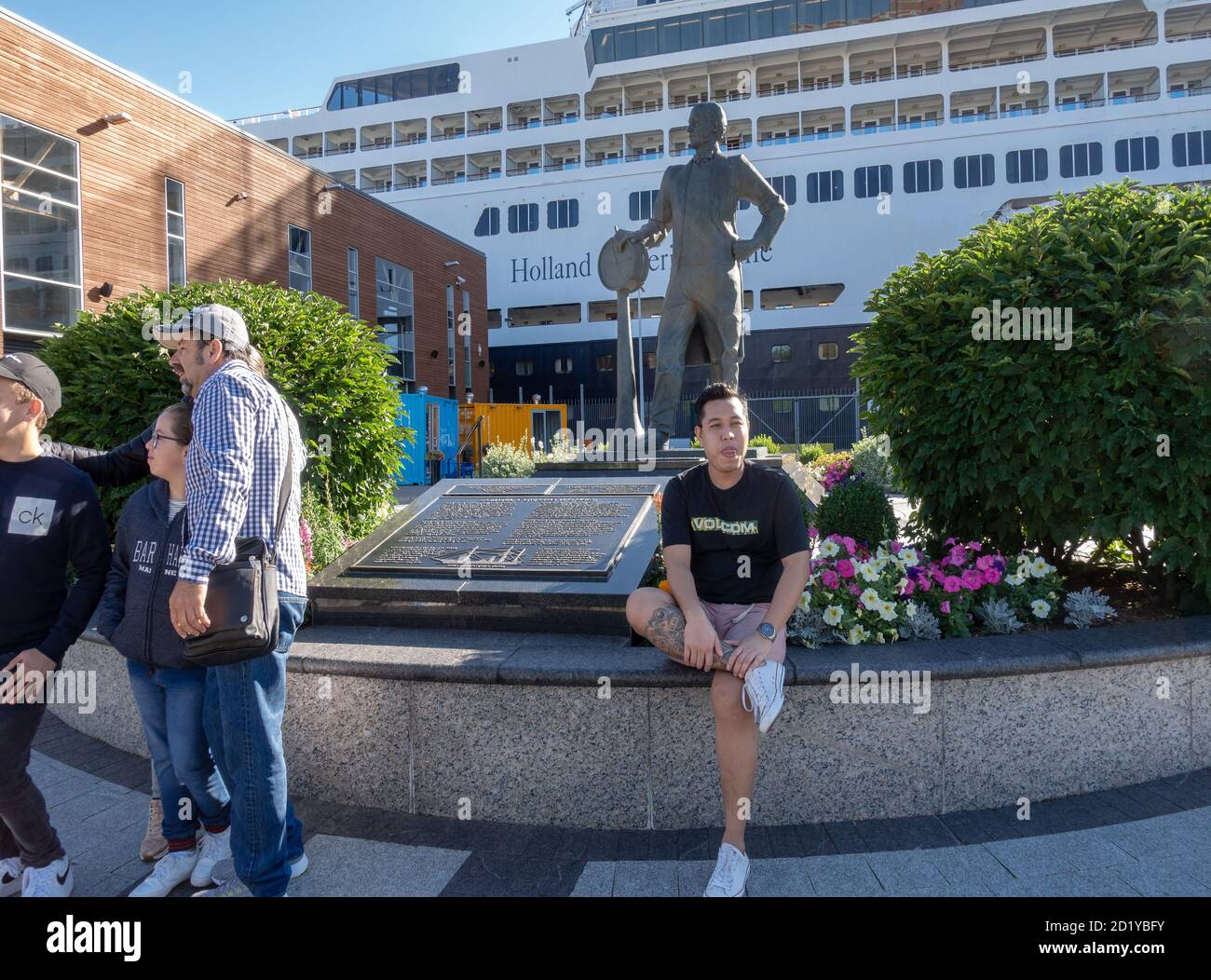 Statue de Sir Samuel Cunard sur le front de mer de Halifax et croisière Terminal des navires Nouvelle-Écosse Canada Banque D'Images