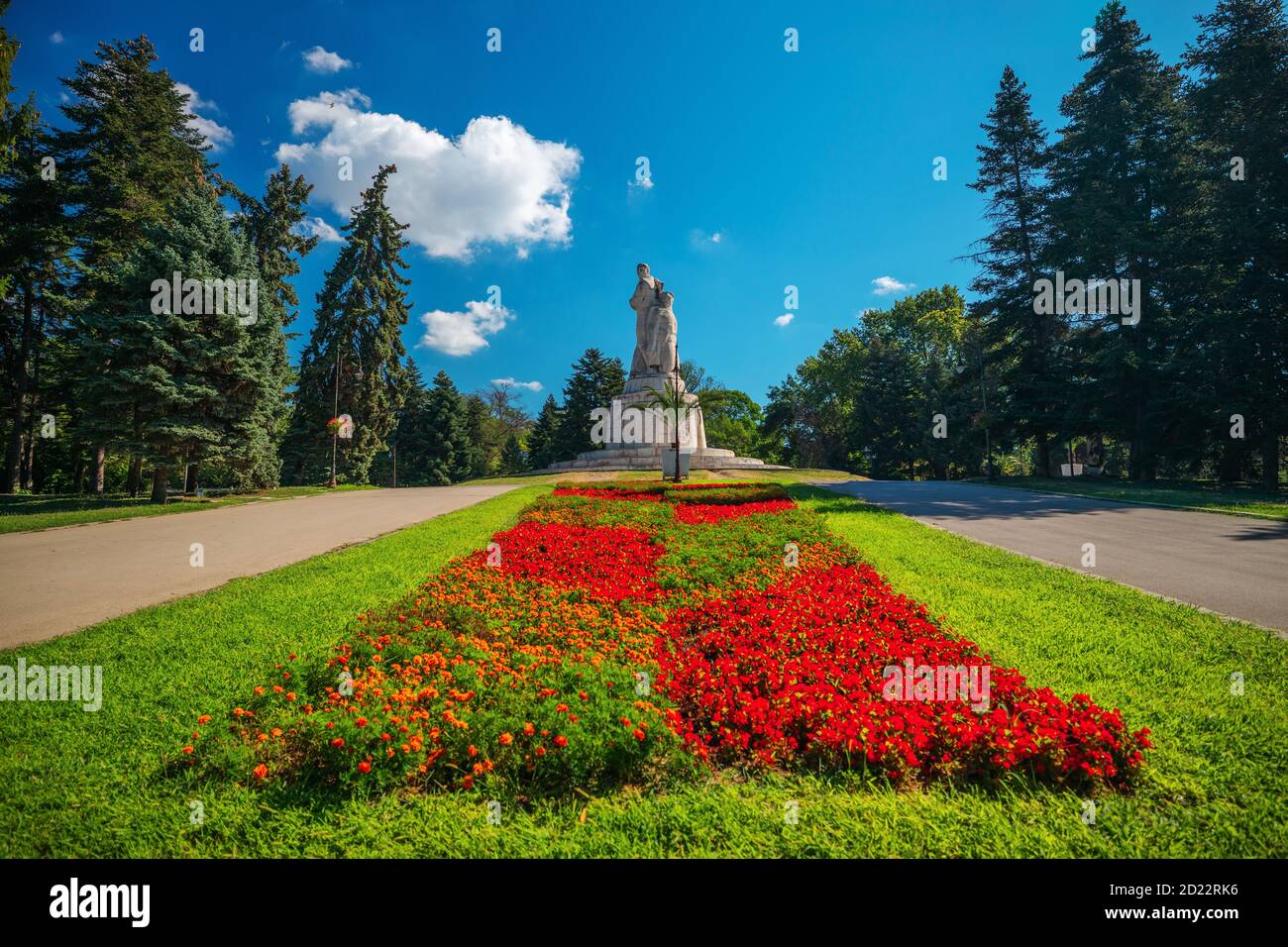 Vue aérienne sur le monument du Panthéon dans le jardin de la mer de Varna, Bulgarie Banque D'Images