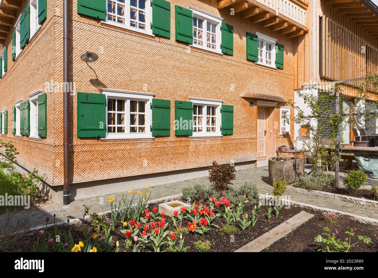 Oberstdorf, Wohnhaus, Holzhaus, Holzschindeln, neu, Bayern, Allemagne Banque D'Images