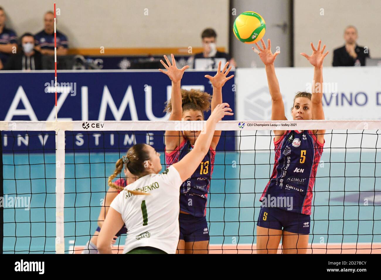 scandicci (fi), Italie, 06 octobre 2020, KYRYCHENKO Hanna Khimik YUZHNY vs DREWNIOK KIMBERLY et Mina Popovic Savino del Bene Scandicci pendant Savino Del Bene Scandicci vs Khimik Yuzhny, Volleyball Champions League femmes - Credit: LM/Filippo Tomasi/Alippy Live News Banque D'Images