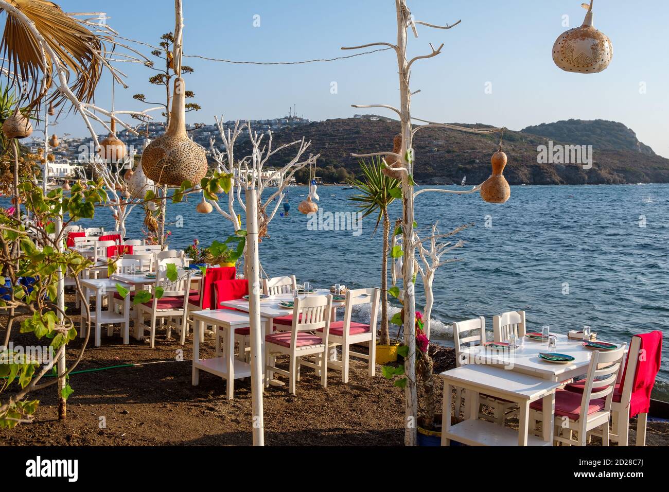 Restaurant turc romantique à la plage Banque D'Images