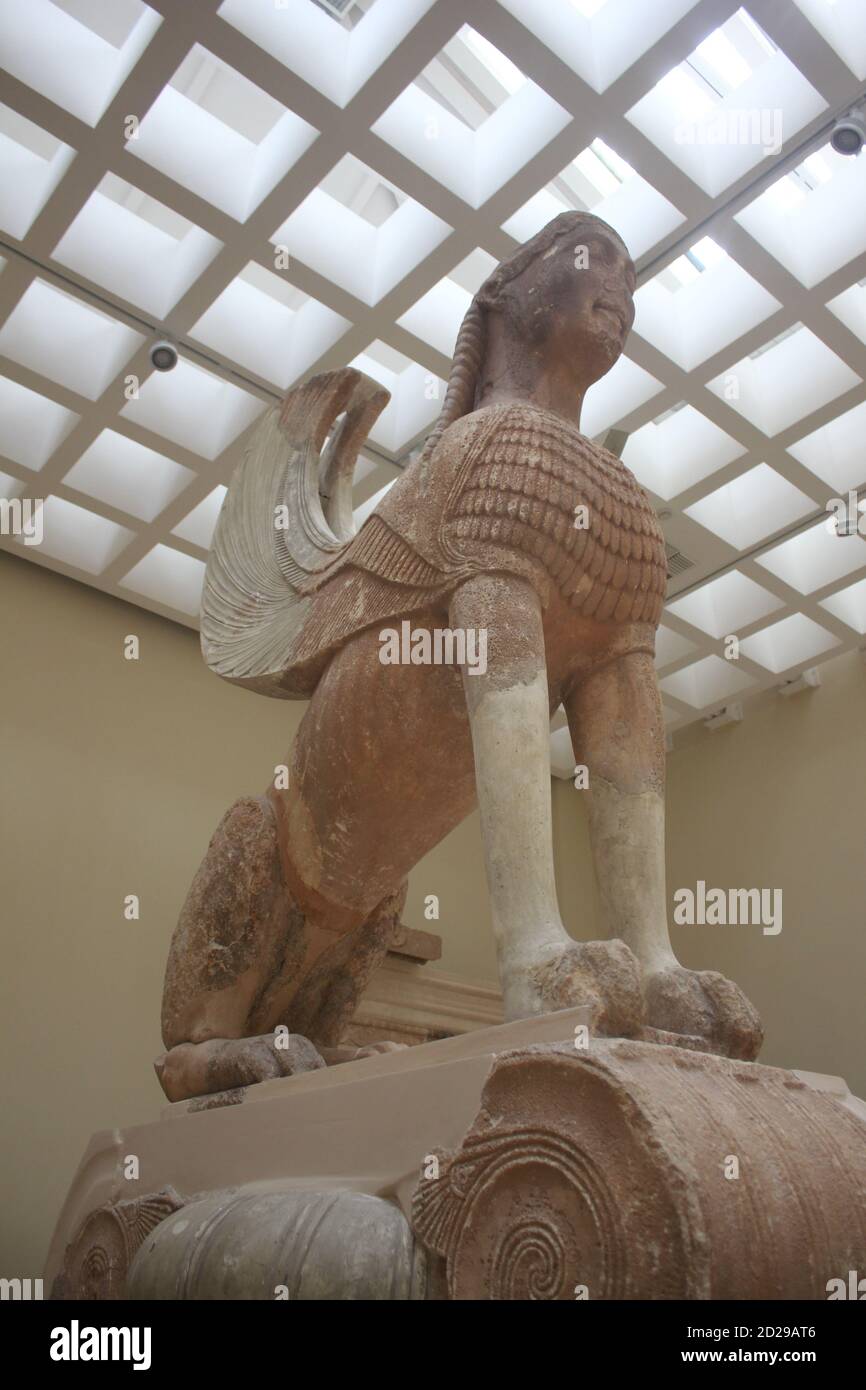 Le sphinx de la statue géante de Naxos dans le musée archéologique De Delphes en Grèce Banque D'Images