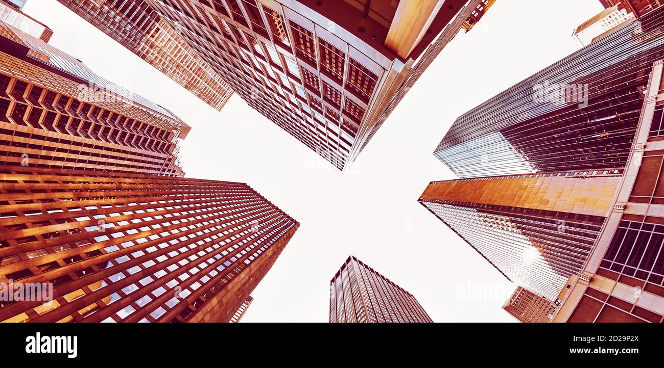 Vue sur les tours de Manhattan, couleurs appliquées, New York City, États-Unis. Banque D'Images