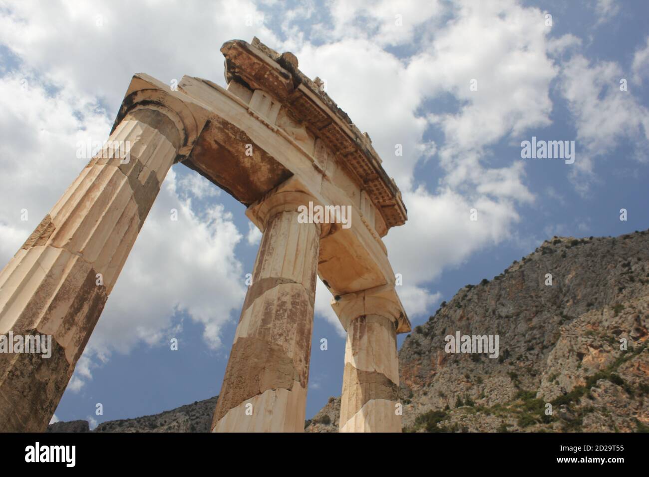 Tholos au site archéologique de Delphes en Grèce Banque D'Images