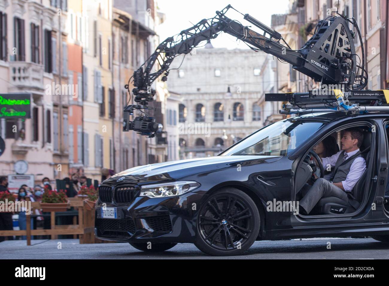 Rome, Italie. 06e octobre 2020. Tom Cruise sur la série de films 'la mission impossible 7' a commencé aujourd'hui à Rome, en Italie, dans le district de Monti via Panisperna, le 6 octobre 2020. (Photo de Matteo Nardone/Pacific Press/Sipa USA) crédit: SIPA USA/Alay Live News Banque D'Images